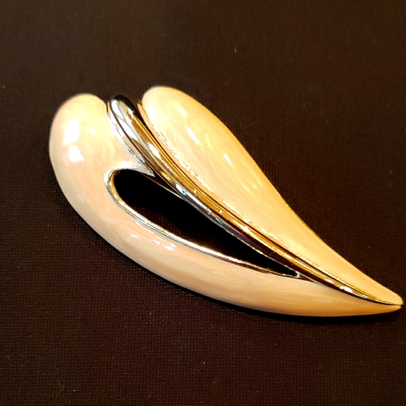 Monet Enamel Leaf Brooch/Pin - Picture 6 of 8